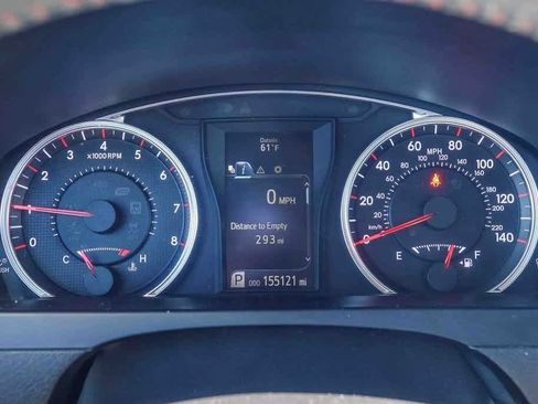 Used 2017 Toyota Camry SE image 23