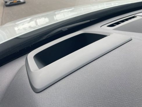 Used 2022 Volvo XC90 T6 Momentum image 32