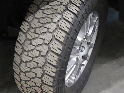 Used 2020 Ford F150 Lariat w/ Equipment Group 501A Mid image 40