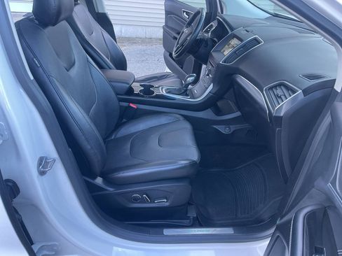 Used 2016 Ford Edge Titanium w/ Equipment Group 301A AWD/4WD image 22