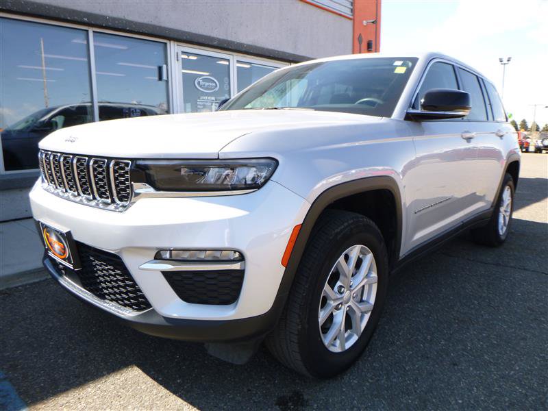 Used 2023 Jeep Grand Cherokee Limited AWD/4WD image 1