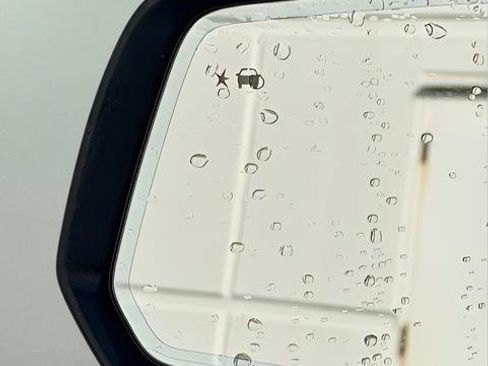 Used 2022 GMC Acadia Denali w/ Denali Ultimate Package image 16