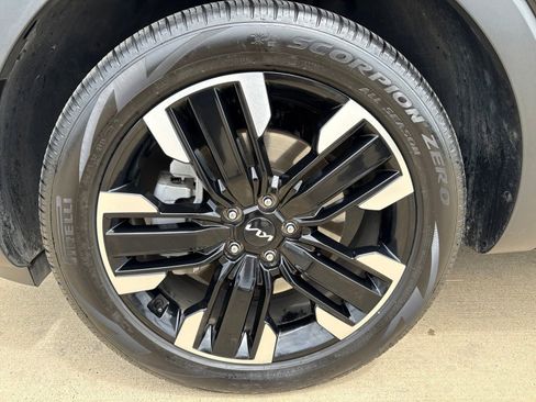 Used 2024 Kia Telluride SX FWD image 9
