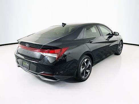 Used 2023 Hyundai Elantra SEL w/ Convenience Package FWD image 9