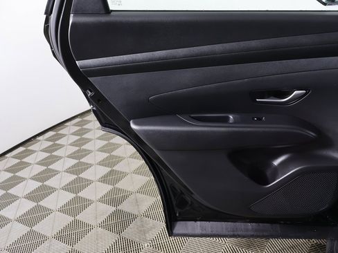 Certified 2025 Hyundai Tucson SE image 20