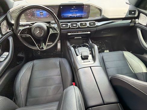 Used 2024 Mercedes-Benz GLS 450 4MATIC image 16