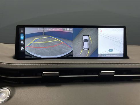 Used 2025 Genesis GV70 2.5T w/ Sport Prestige Package image 11