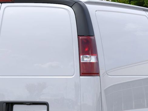 New 2026 GMC Savana 2500 w/ Driver Convenience Package image 13