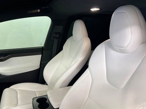 Used 2021 Tesla Model X Performance image 17