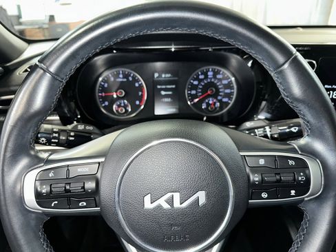 Used 2023 Kia K5 GT-Line image 10