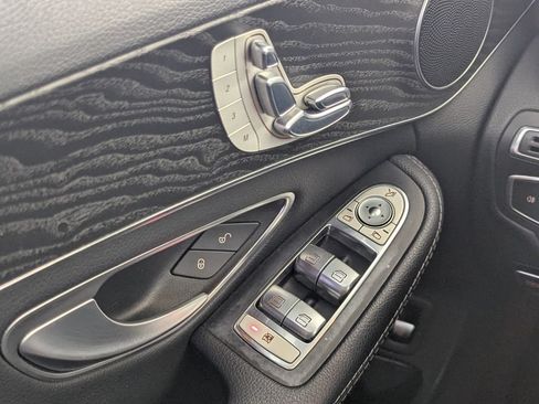 Used 2017 Mercedes-Benz C 300 Sedan image 18
