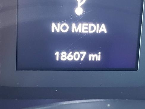 Used 2023 Jeep Gladiator Sport image 32