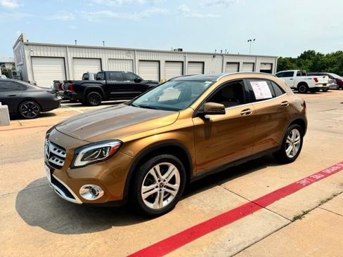 Used 2018 Mercedes-Benz GLA 250 4MATIC image 12