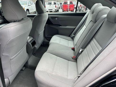 Used 2017 Toyota Camry LE image 22