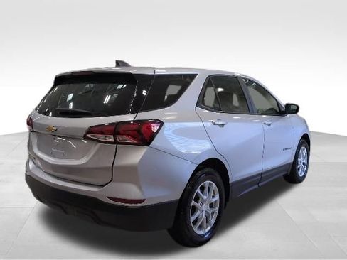 Used 2022 Chevrolet Equinox LS FWD image 29