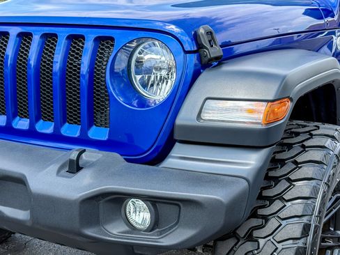 Used 2019 Jeep Wrangler Unlimited Sport AWD/4WD image 6