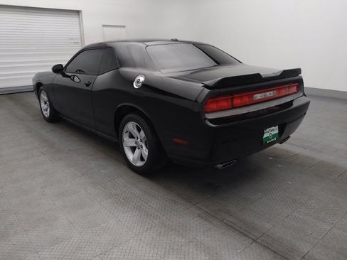 Used 2013 Dodge Challenger SXT image 5