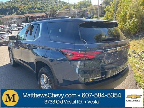 Used 2023 Chevrolet Traverse LT image 14