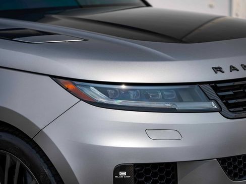 Used 2024 Land Rover Range Rover Sport AWD/4WD image 17