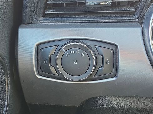 Used 2023 Ford Mustang Premium image 21