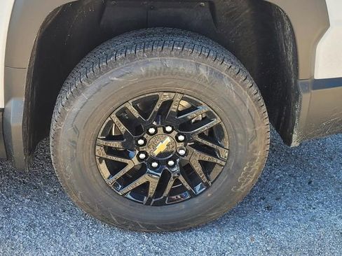 New 2026 Chevrolet Silverado EV LT image 4