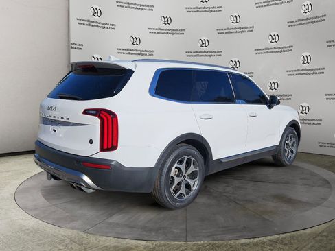 Used 2022 Kia Telluride EX w/ Towing Package image 5