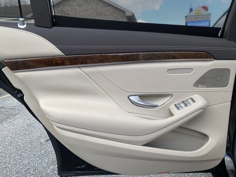 Used 2015 Mercedes-Benz S 550 4MATIC Sedan image 13