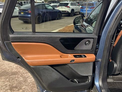 Used 2020 Lincoln Aviator Reserve w/ Elements Package Plus image 27