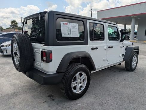 Used 2022 Jeep Wrangler Unlimited Sport AWD/4WD image 4