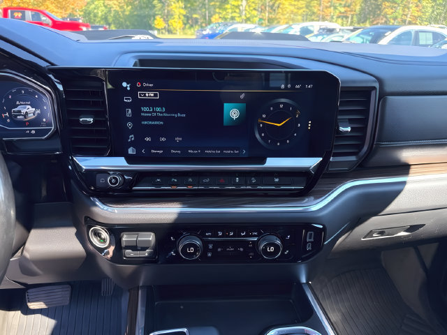 Used 2024 Chevrolet Silverado 1500 LT Trail Boss w/ LT Trail Boss Premium Package AWD/4WD image 25