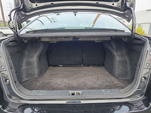 Used 2021 Nissan Versa SV image 12