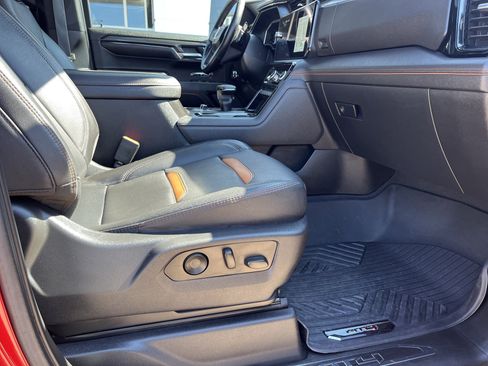 Used 2023 GMC Sierra 1500 AT4 w/ AT4 Preferred Package image 17