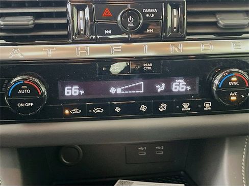 New 2026 Nissan Pathfinder SV image 11