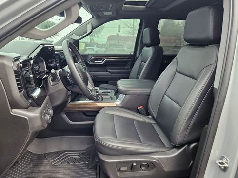 Used 2024 Chevrolet Silverado 1500 LT Trail Boss w/ Convenience Package II image 14