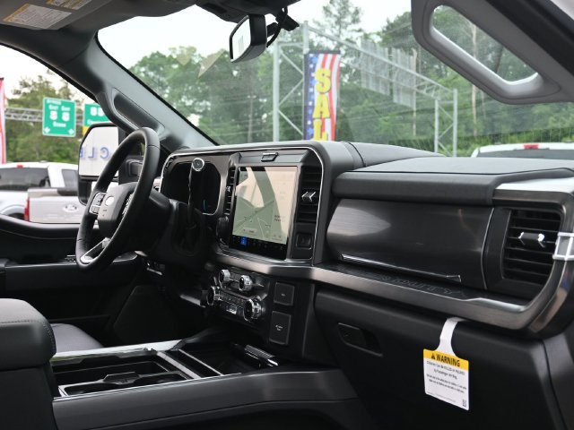 Used 2025 Ford F350 Lariat w/ Lariat Ultimate Package AWD/4WD image 37