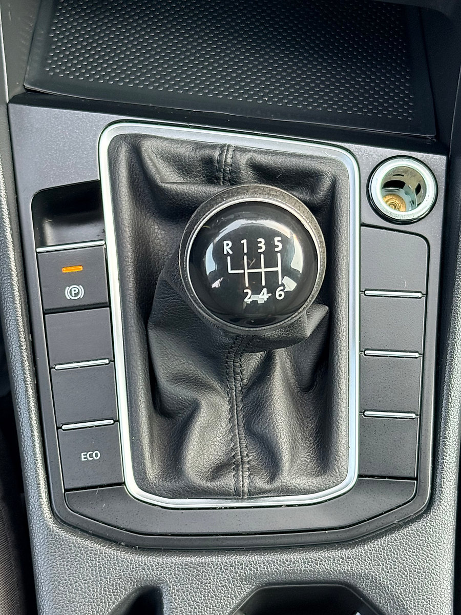 Used 2019 Volkswagen Jetta S FWD image 17