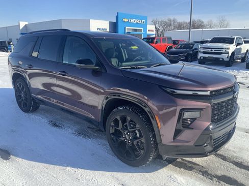 New 2026 Chevrolet Traverse RS w/ LPO, Floor Liner Package image 2