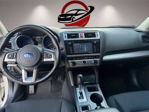 Used 2017 Subaru Outback 2.5i Premium AWD/4WD image 14