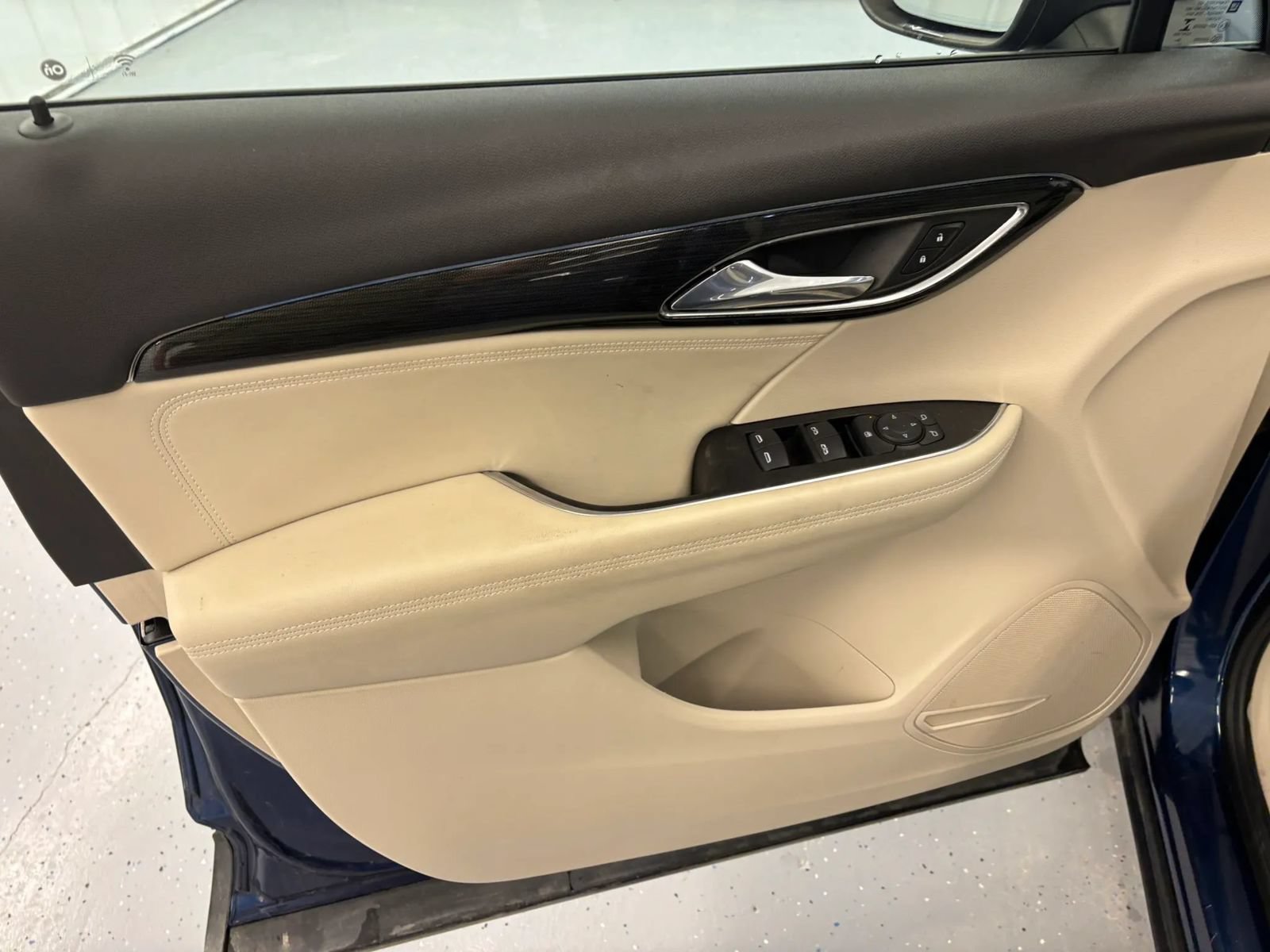 Used 2023 Buick Envision Preferred FWD image 35