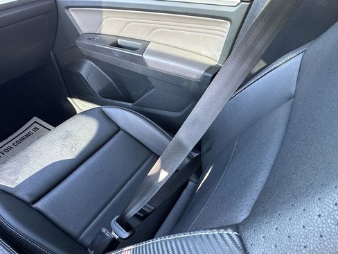 Used 2023 Volkswagen Atlas Cross Sport SEL R-Line image 17