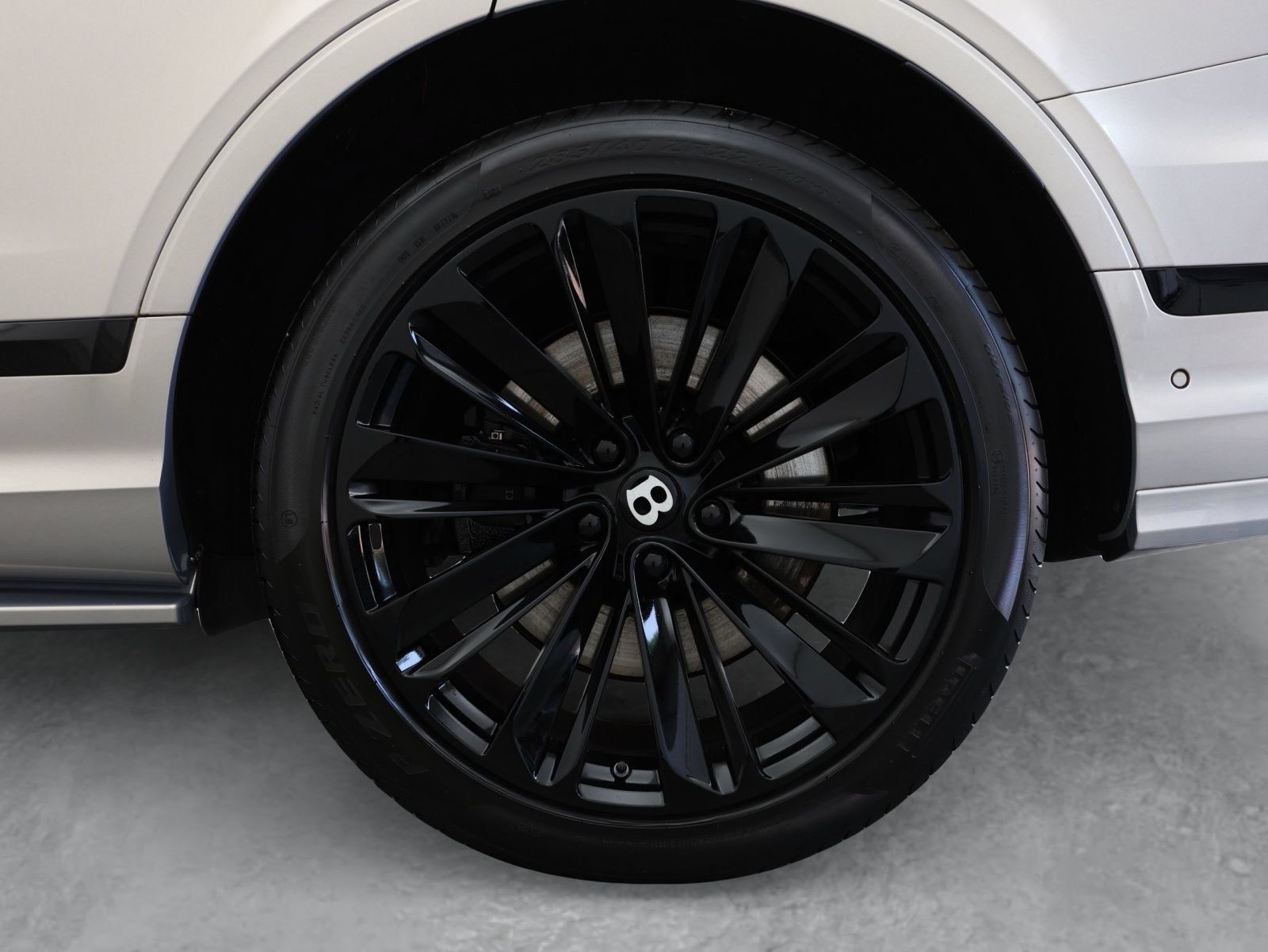 Used 2021 Bentley Bentayga Speed AWD/4WD image 11