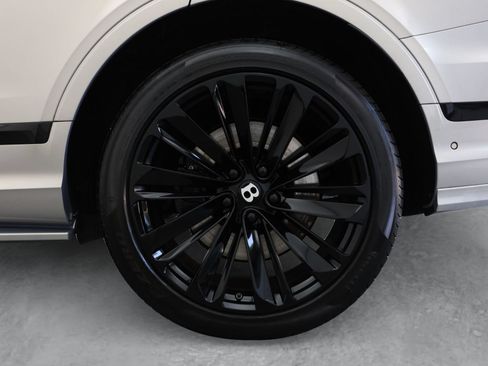 Used 2021 Bentley Bentayga Speed AWD/4WD image 11