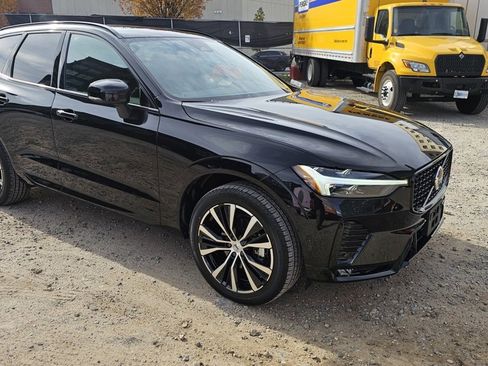 Certified 2025 Volvo XC60 B5 Plus image 5