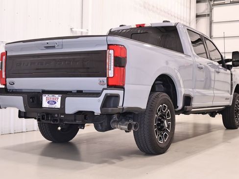 Certified 2026 Ford F250 Platinum AWD/4WD image 10