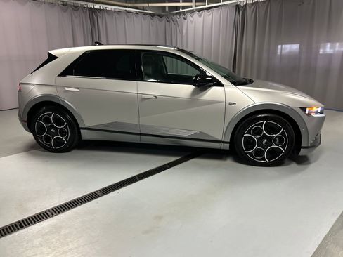 Used 2024 Hyundai Ioniq 5 Limited image 8