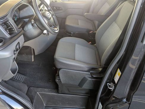 Used 2023 Ford Transit 350 XLT image 4