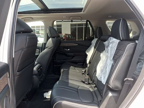 New 2026 Honda Pilot Elite image 7