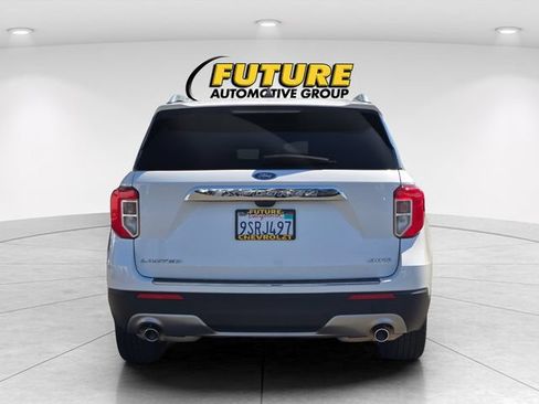 Used 2022 Ford Explorer Limited w/ Equipment Group 301A AWD/4WD image 5