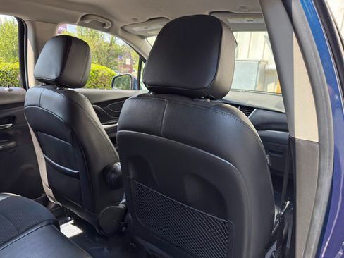 Used 2020 Buick Encore Preferred w/ Safety Package FWD image 32
