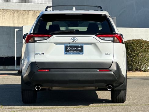 Used 2024 Toyota RAV4 XLE Premium image 8